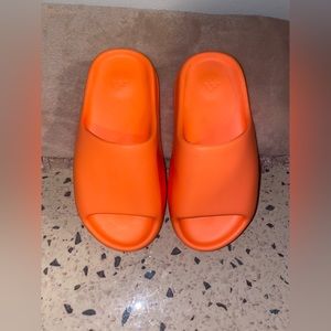 Yeezy Slides - Enflame Orange - Used but good condition